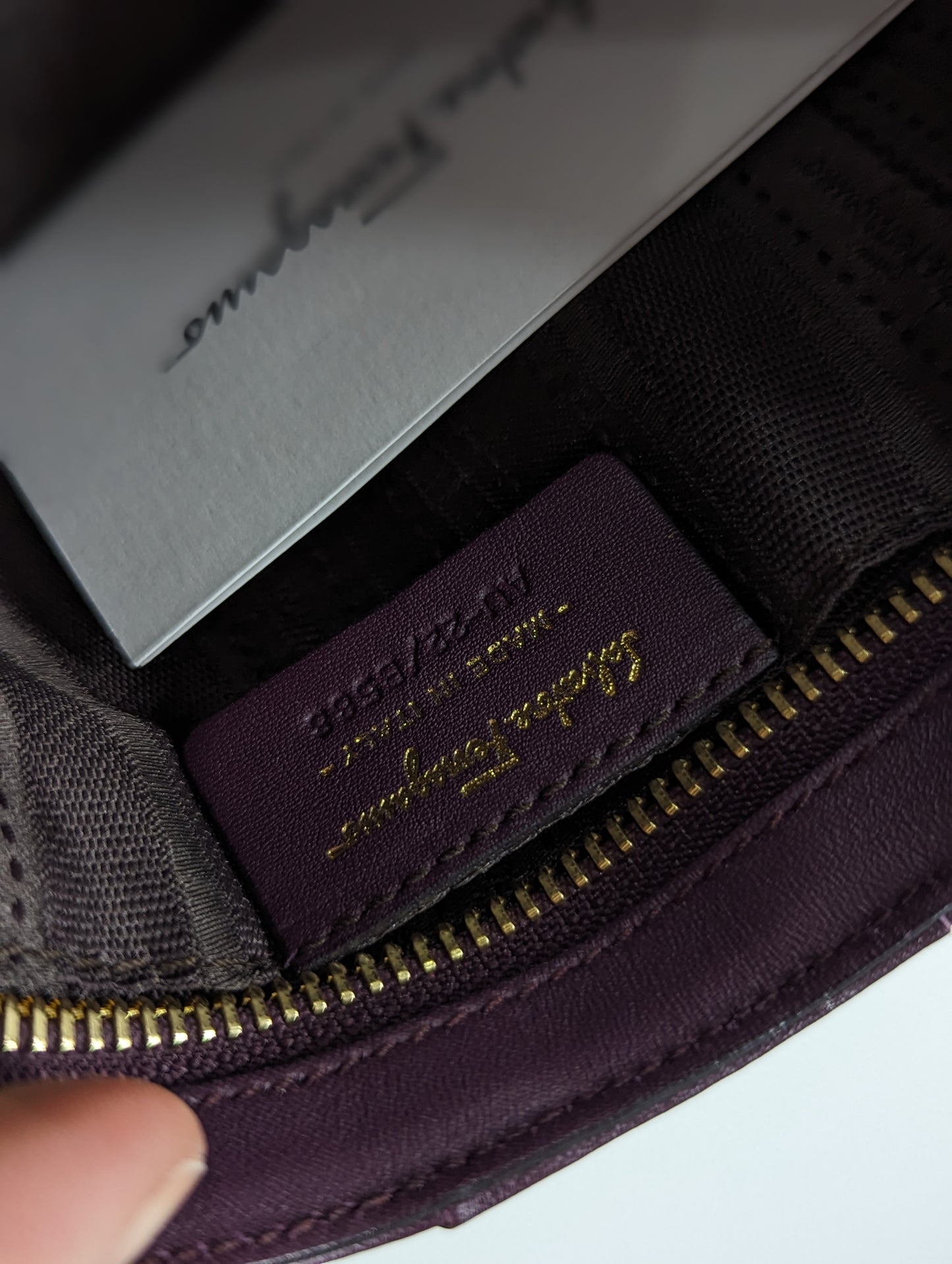 Salvatore Ferragamo Shoulder Pochette in Burgundy Leather